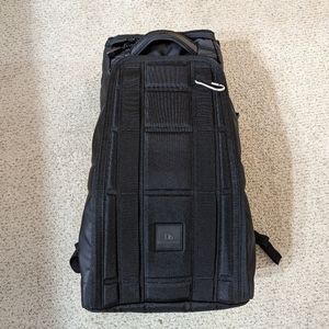 DB STROM HUGGER 20L BACKPACK